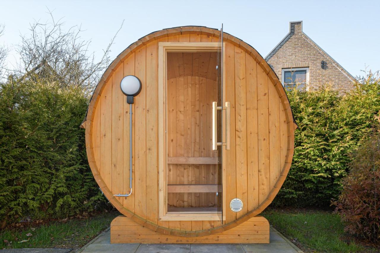 Villa The Frisian Beach House met Scandinavische barrel sauna Tzummarum Exterior foto