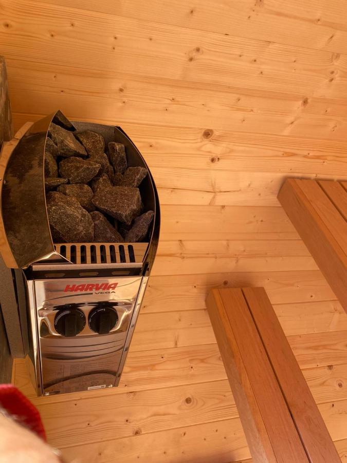 Villa The Frisian Beach House met Scandinavische barrel sauna Tzummarum Exterior foto