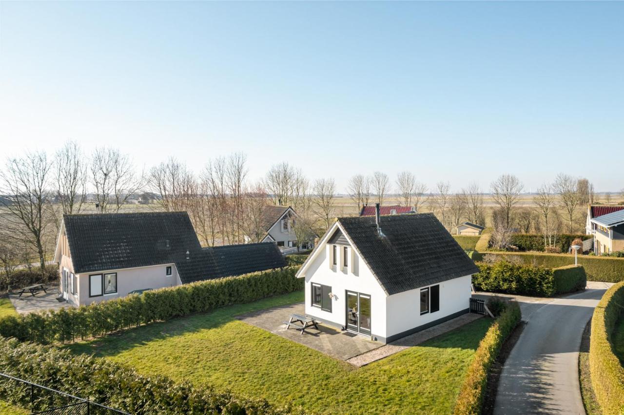 Villa The Frisian Beach House met Scandinavische barrel sauna Tzummarum Exterior foto