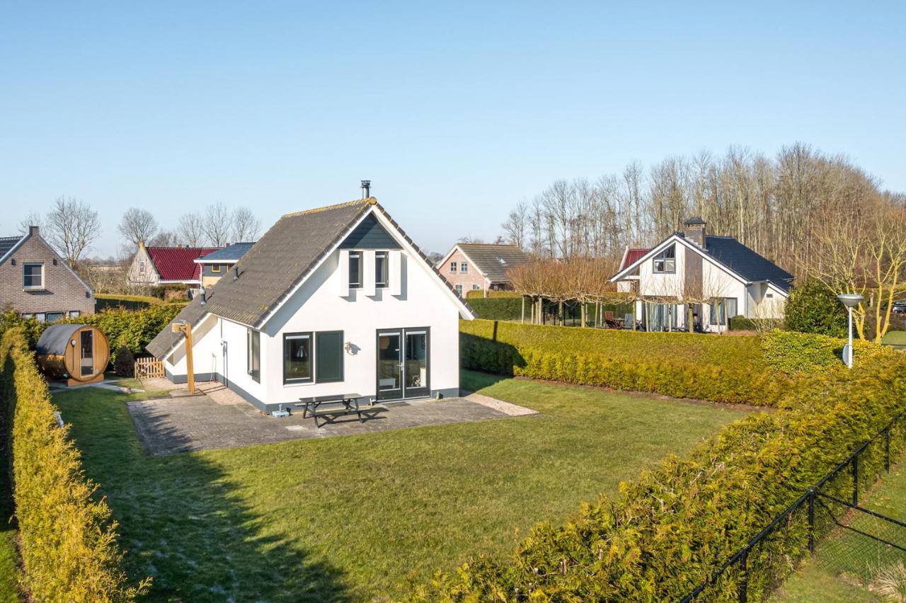 Villa The Frisian Beach House met Scandinavische barrel sauna Tzummarum Exterior foto