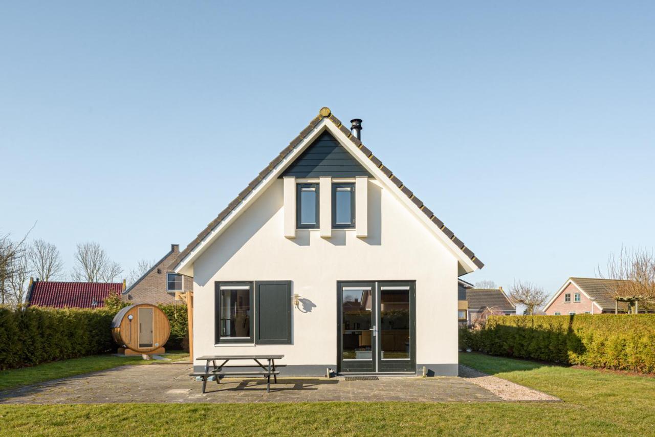 Villa The Frisian Beach House met Scandinavische barrel sauna Tzummarum Exterior foto